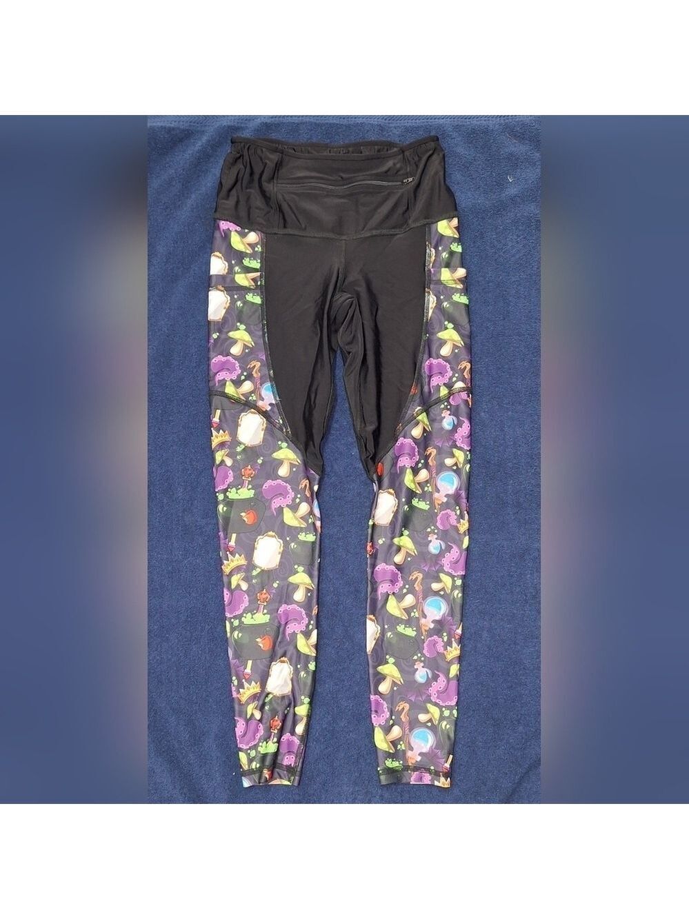 Bolder Athletic Wear Black Octopus Mushroom Leggings Medium